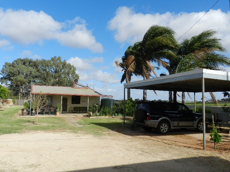 284 and 284A Gordon Road, Loveday SA 5345