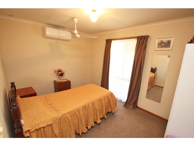 27 Railway Terrace, Paringa SA 5340