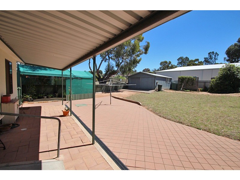 27 Railway Terrace, Paringa SA 5340