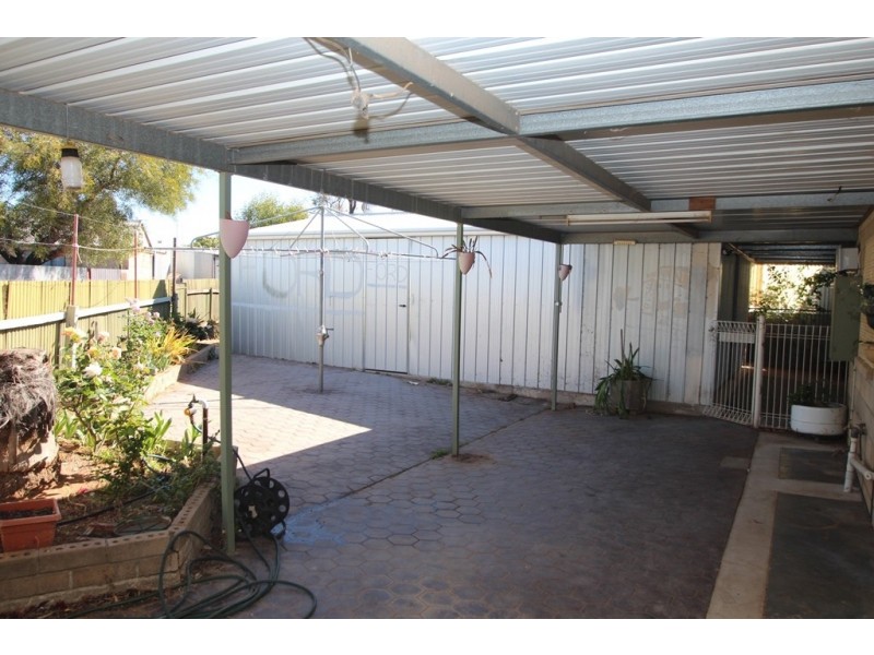 8 Cornwall Street, Berri SA 5343