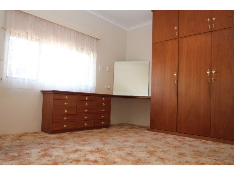 8 Cornwall Street, Berri SA 5343