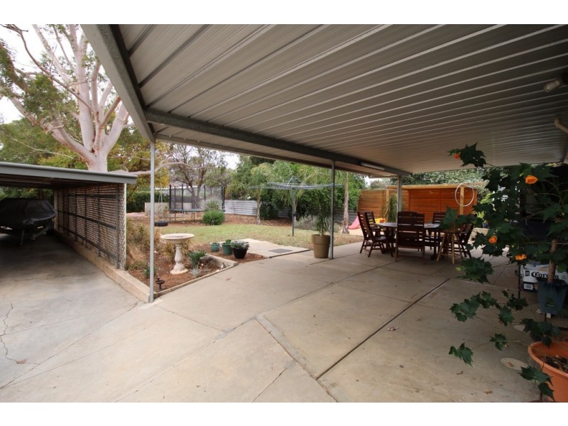 6 McMillan Street, Loxton SA 5333