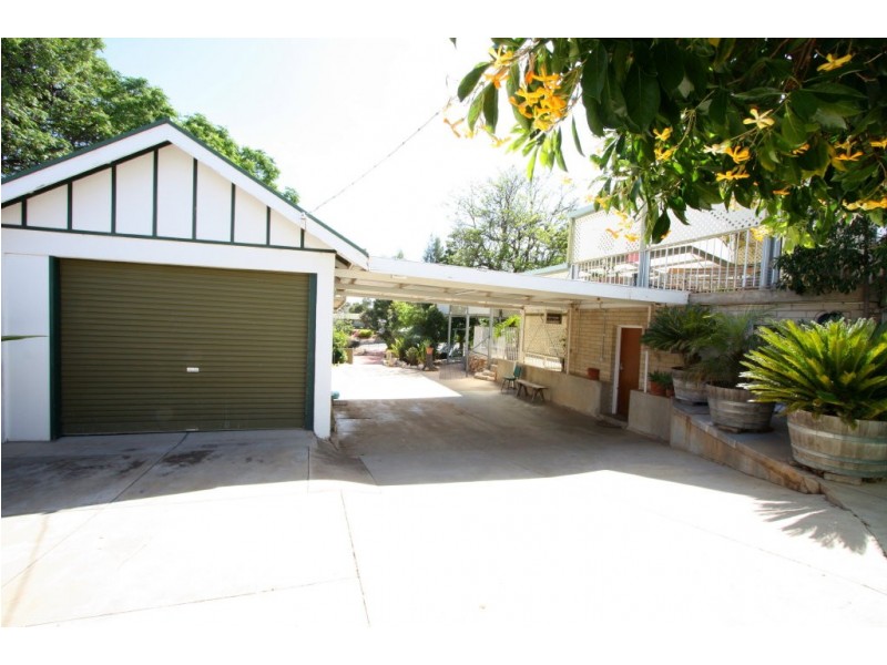 64 East Terrace, Loxton SA 5333