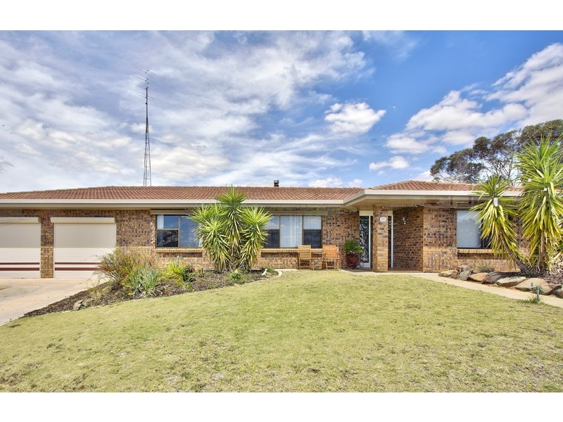 24 Thiele Avenue, Loxton SA 5333