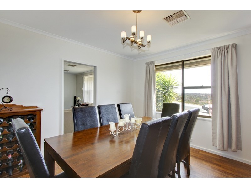 24 Thiele Avenue, Loxton SA 5333