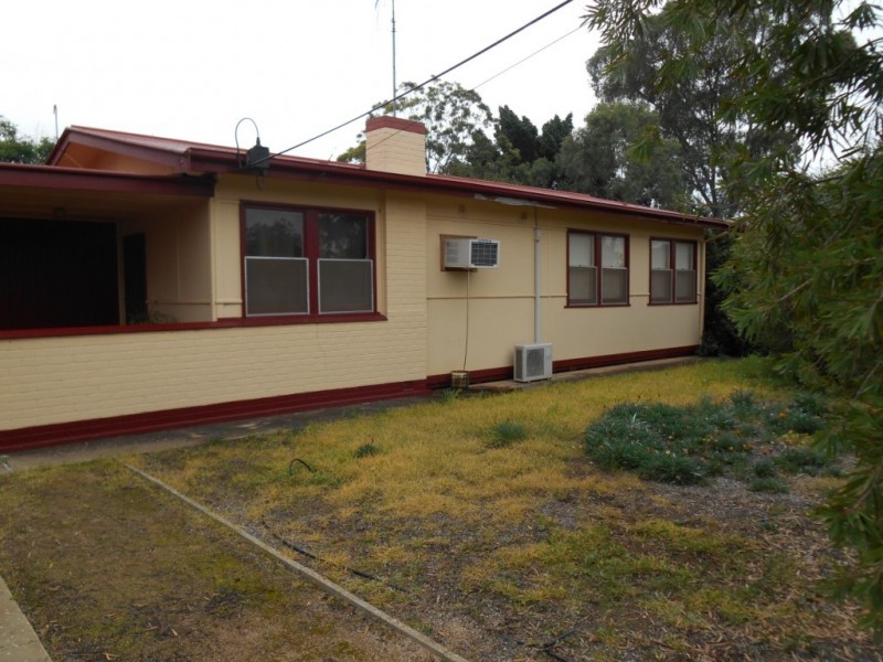 27 Gilbert Street, Berri SA 5343