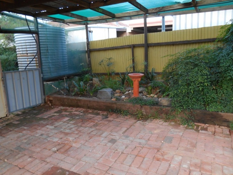 4 Waltham Street, Berri SA 5343