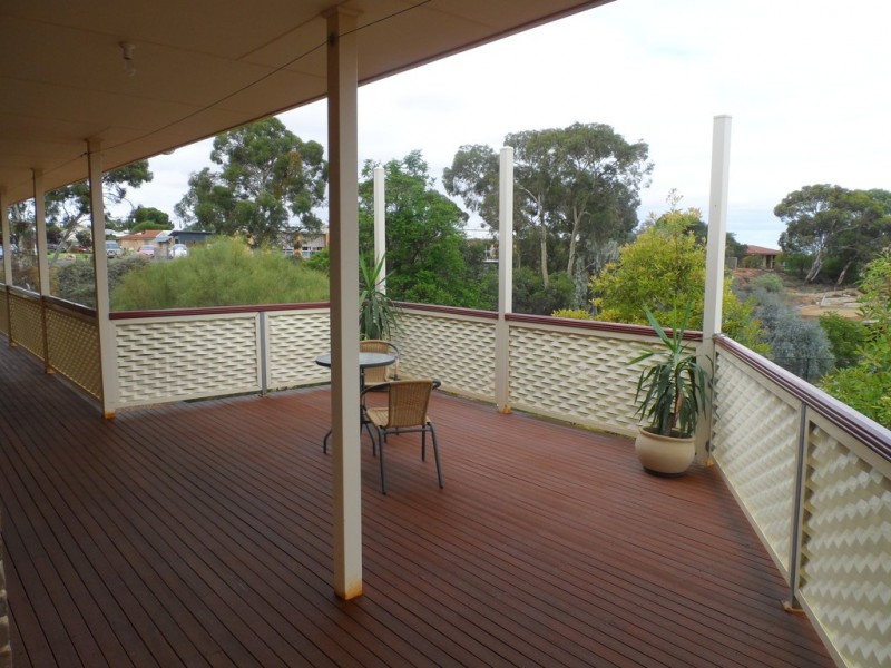 1 Crocker Crescent, Loxton SA 5333