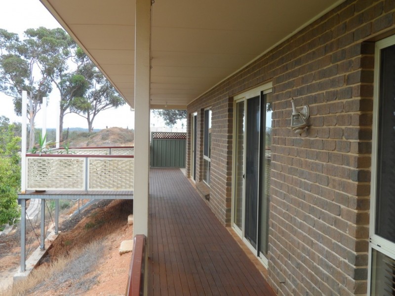 1 Crocker Crescent, Loxton SA 5333