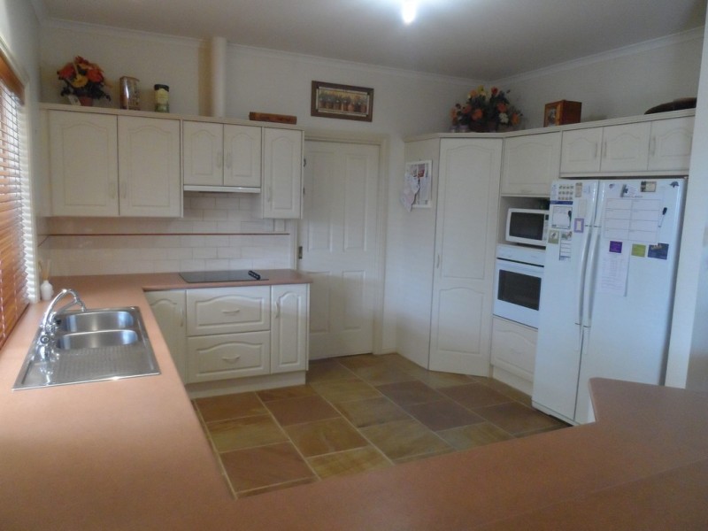 1 Crocker Crescent, Loxton SA 5333