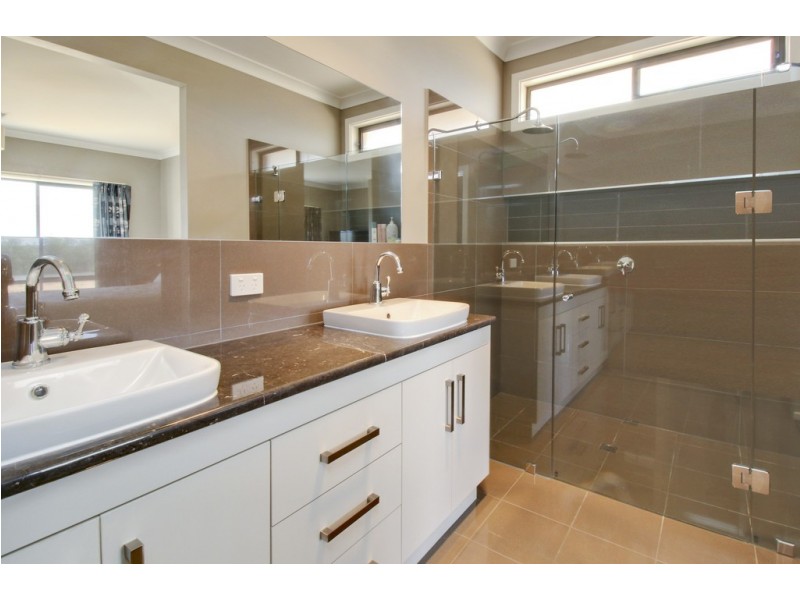 90 Gurney Road, Loxton SA 5333