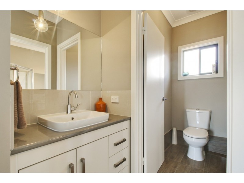 90 Gurney Road, Loxton SA 5333