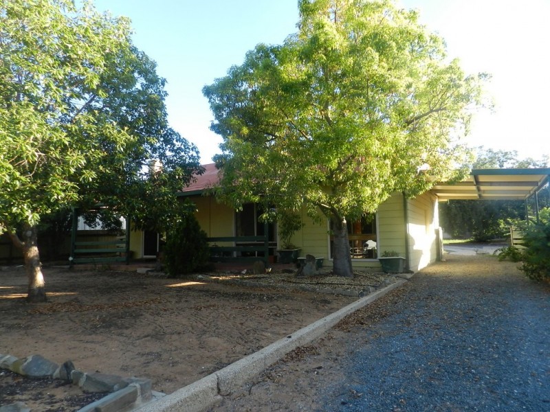 4 Waltham Street, Berri SA 5343