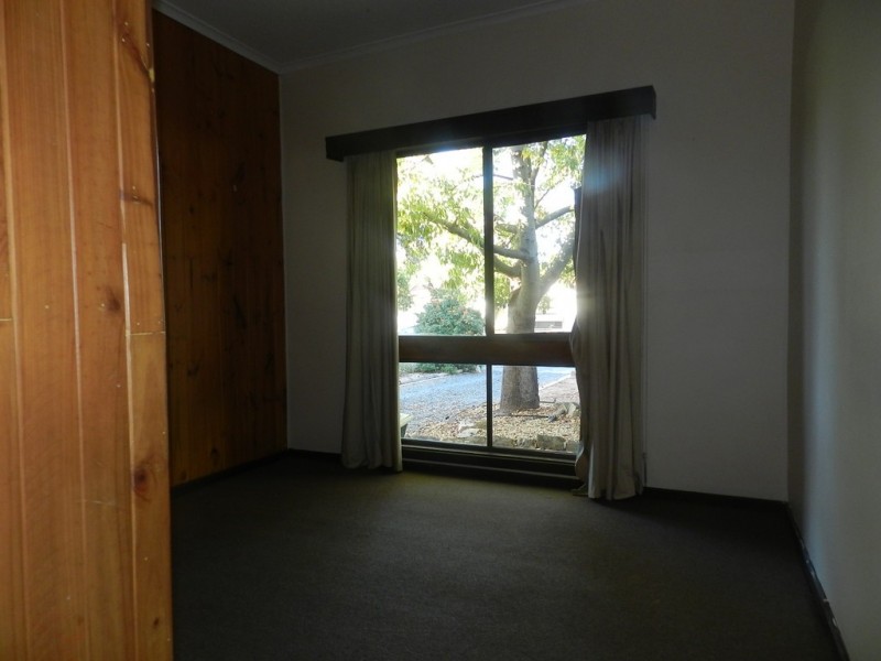 4 Waltham Street, Berri SA 5343