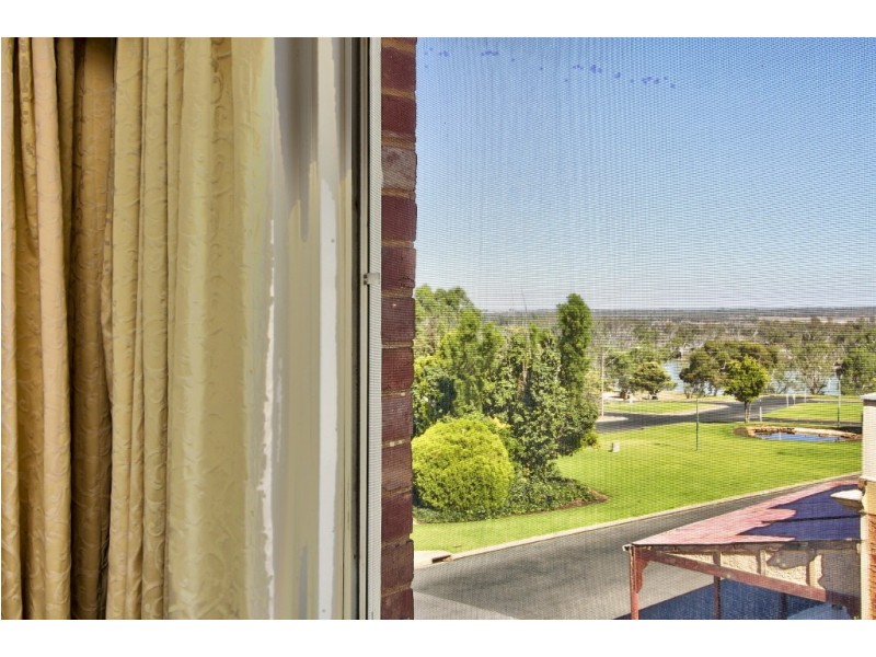 56 East Terrace, Loxton SA 5333