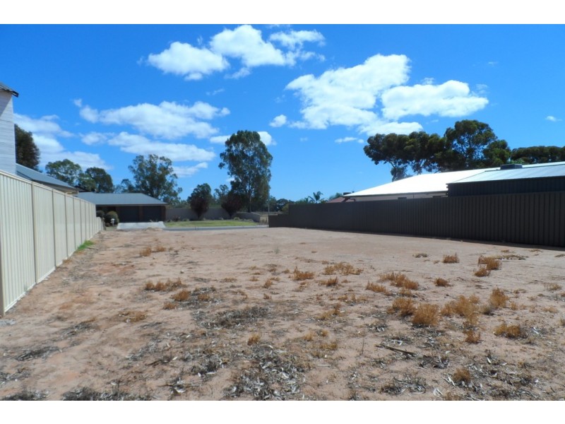 18 Flinders Street, Renmark SA 5341