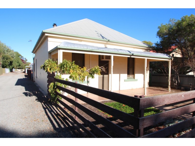 5 Tenth Street, Renmark SA 5341