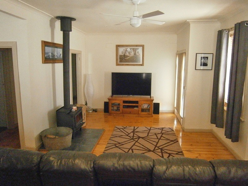 93 Hardy Road, Waikerie SA 5330