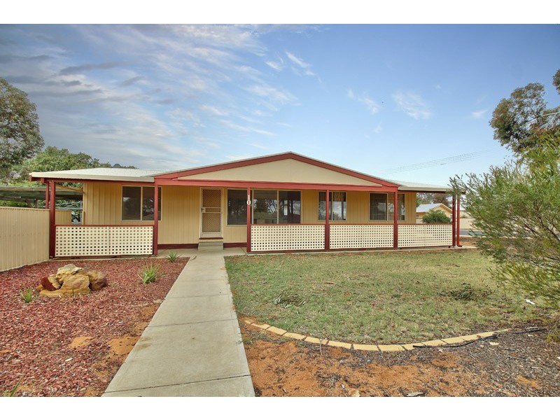 10 Barker Street, Loxton SA 5333