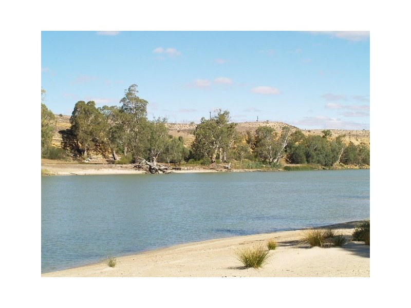 54 and 56 Murraylands Road, Blanchetown SA 5357