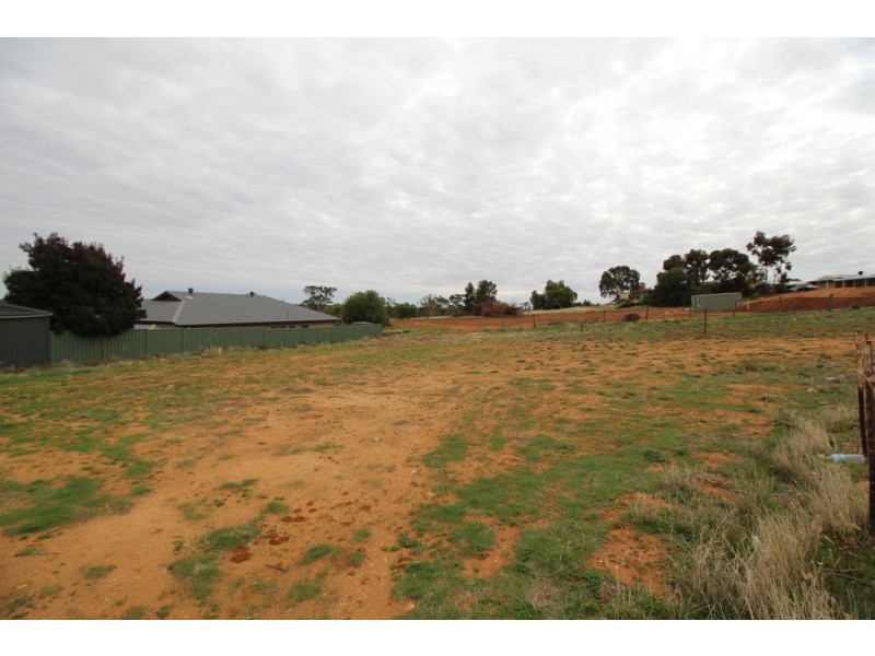 Lot 14 McEwen Drive, Loxton SA 5333