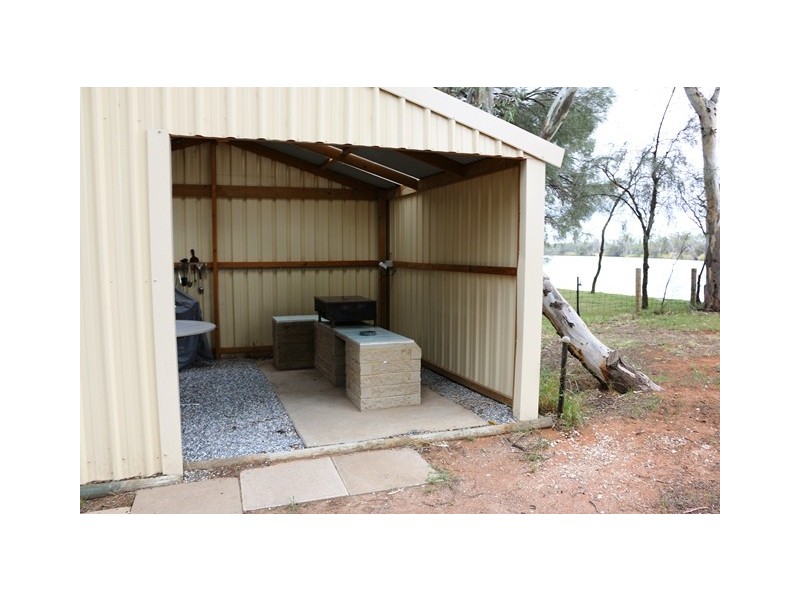 202 scotts creek road, Morgan SA 5320