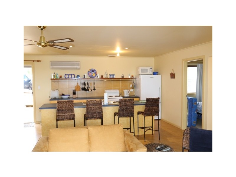 24 Helbig Drive, Blanchetown SA 5357