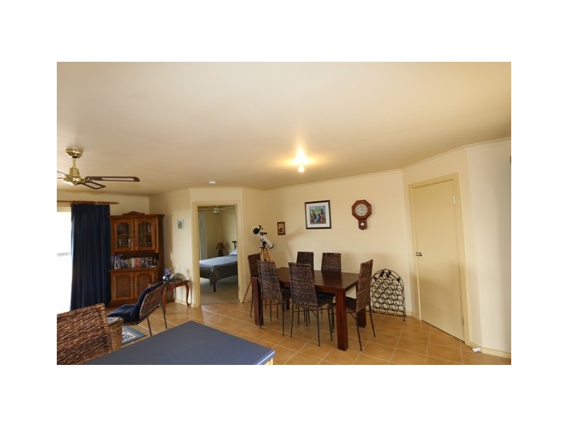 24 Helbig Drive, Blanchetown SA 5357