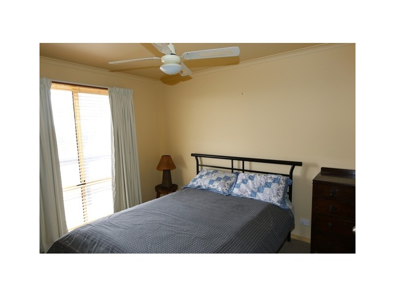 24 Helbig Drive, Blanchetown SA 5357