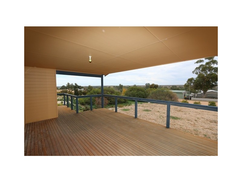 24 Helbig Drive, Blanchetown SA 5357