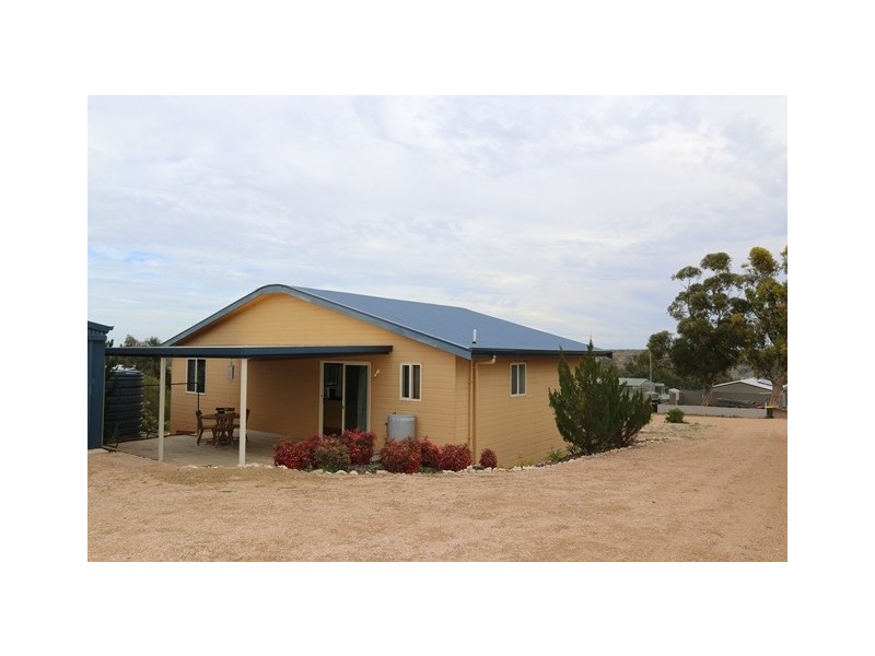 24 Helbig Drive, Blanchetown SA 5357
