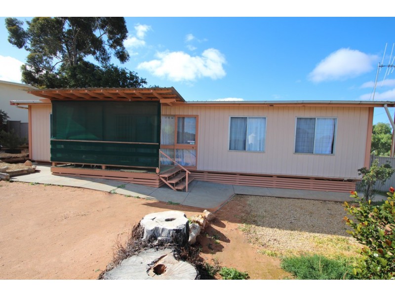 16 Murtho Road, Paringa SA 5340