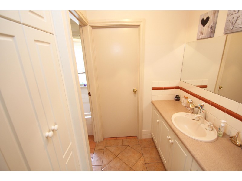 10 Huckstepp Court, Berri SA 5343