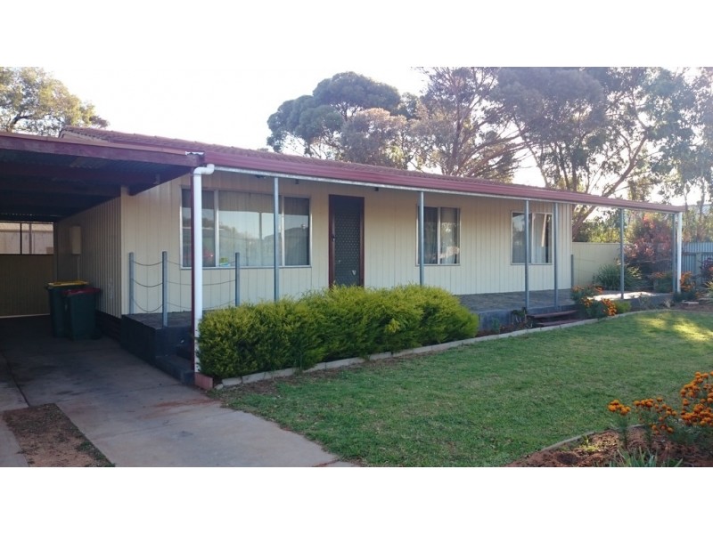 26 Sturt street, Loxton SA 5333