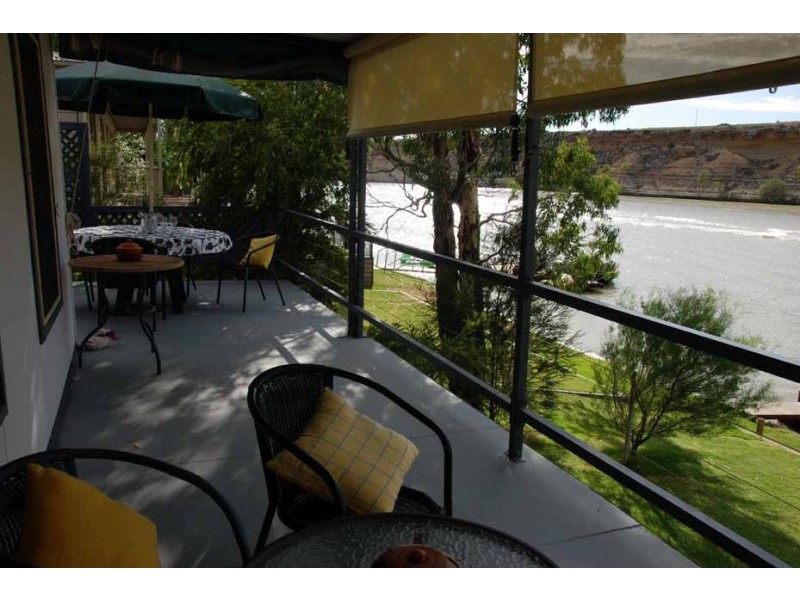 31 Pelican Point Road, Morgan SA 5320