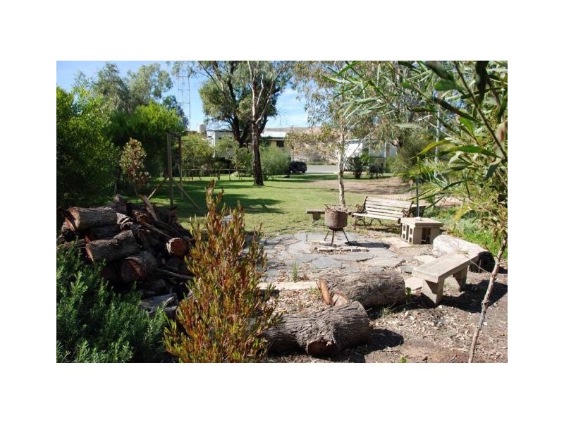 31 Pelican Point Road, Morgan SA 5320