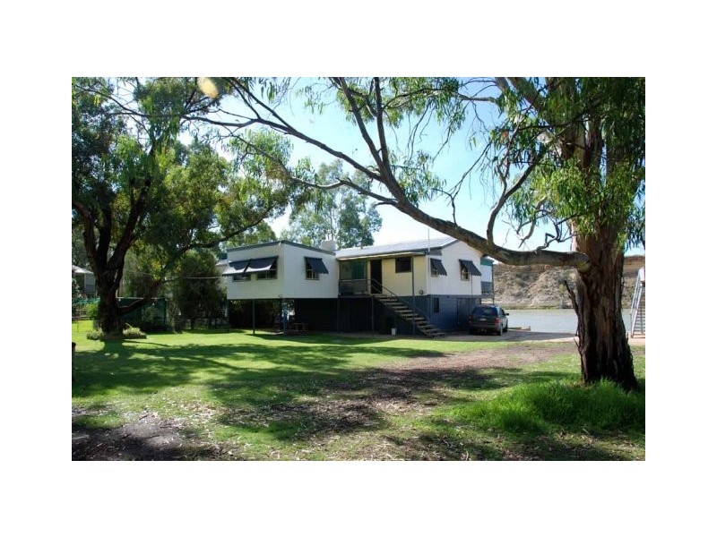 31 Pelican Point Road, Morgan SA 5320