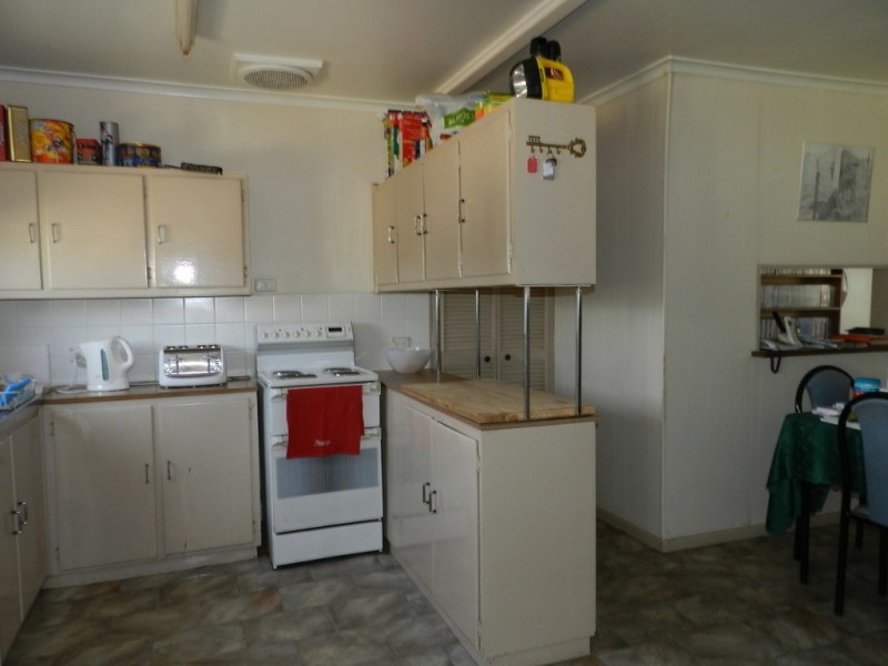 13 Roberts Street, Berri SA 5343