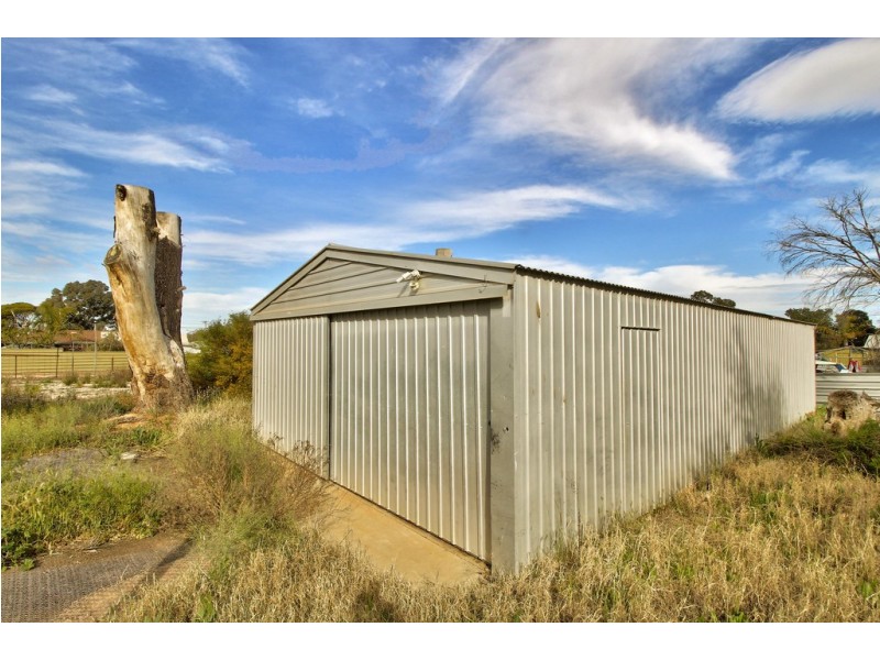 294 Alamein Avenue, Loxton SA 5333