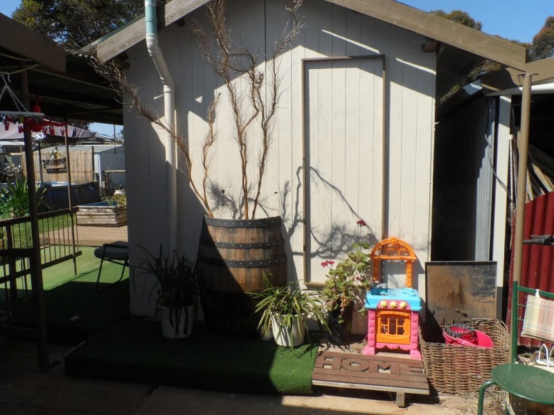 3 Borneo Street, Loxton SA 5333