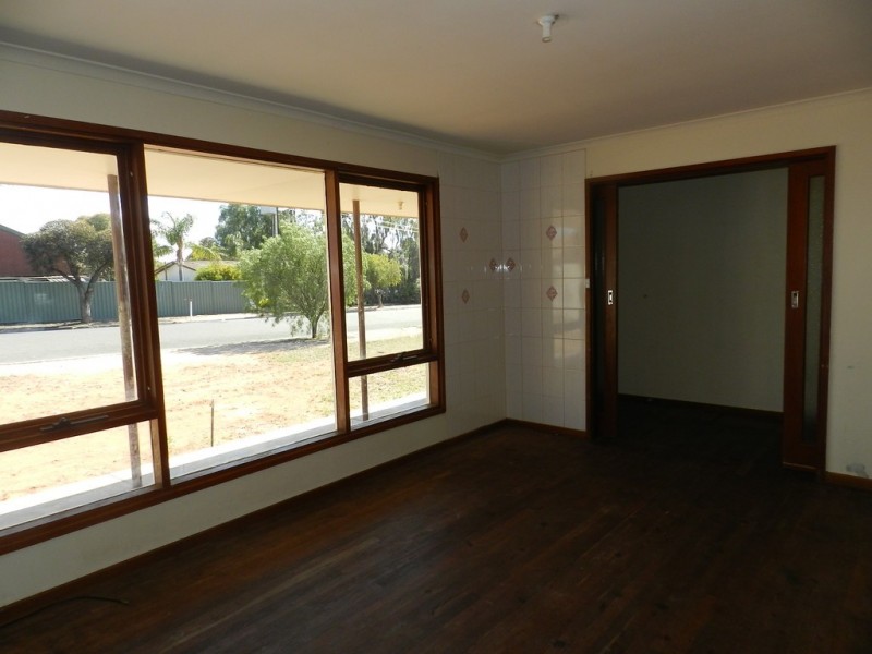 14 Garrard Street, Barmera SA 5345