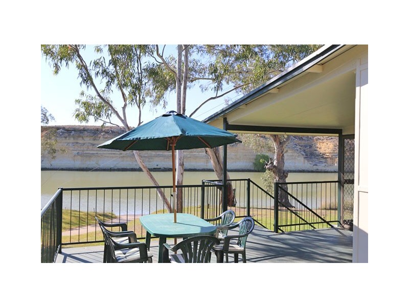 16 Pelican Point Road, Morgan SA 5320