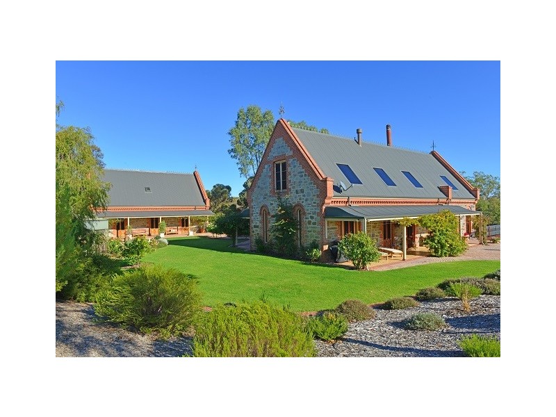 15499 Sturt Highway, Wigley Flat SA 5357