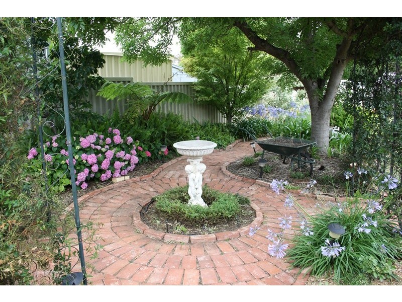 13 Harden Street, Waikerie SA 5330