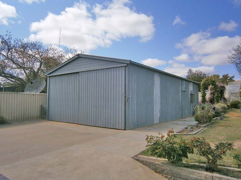 13 Harden Street, Waikerie SA 5330