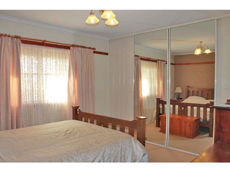 13 Harden Street, Waikerie SA 5330