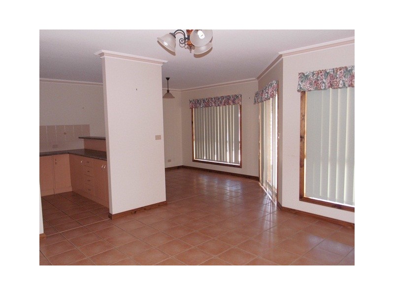 37B Korinthos Street, Renmark SA 5341