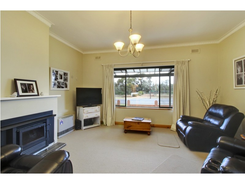 614-618 Kingston Road, Loxton SA 5333