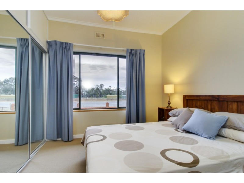 614-618 Kingston Road, Loxton SA 5333