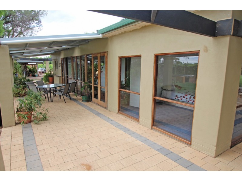 566 Bookmark Avenue, Renmark SA 5341